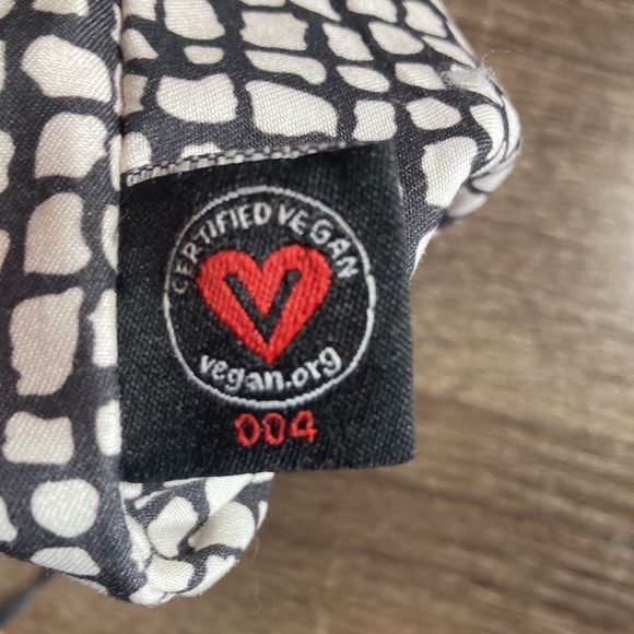 Womens Urban Expressions Navy Blue Loretta Clutch - Picture 6 of 11